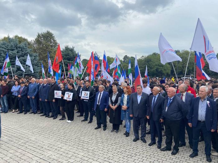  Акция в поддержку  проведения референдумов на освобожденных территориях Украины